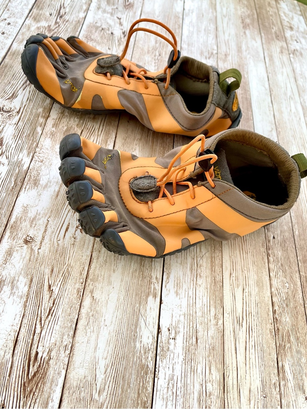 Vibram FiveFingers V-Alpha All Terrain Trail Run Water Barefoot Toe Shoes 7-7.5